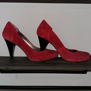 BCBGeneration red suede round toe pumps- Sz 8 never worn-excellent condition